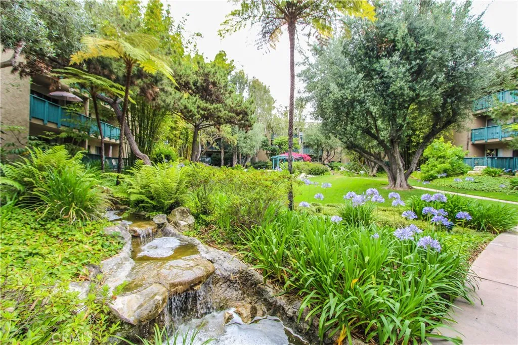 564 N Bellflower Boulevard 218, Long Beach, California 90814 home-pic-9